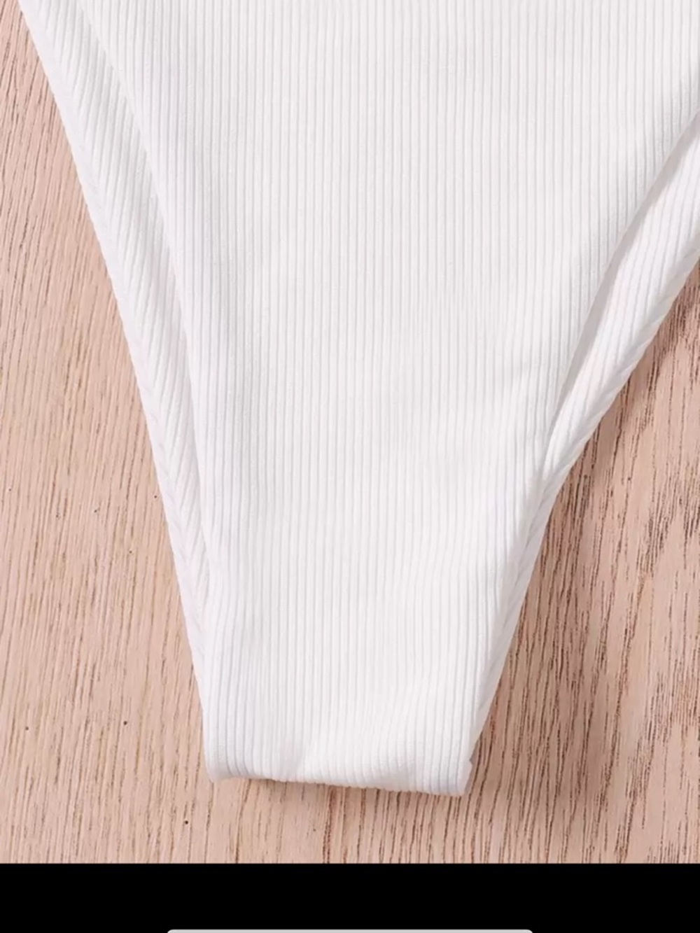White bikini - Picture 2 of 3